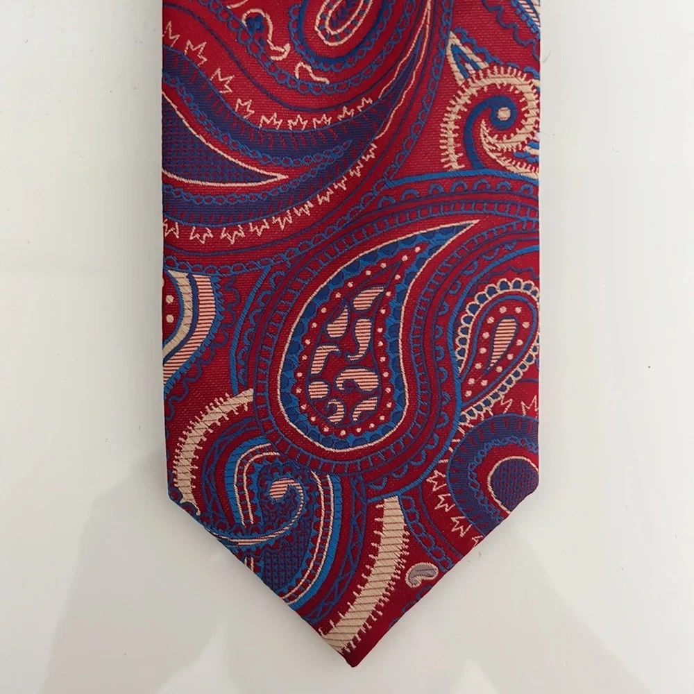 NWOT Boy’s (8-15 ages) Paisley Red Blue Tie